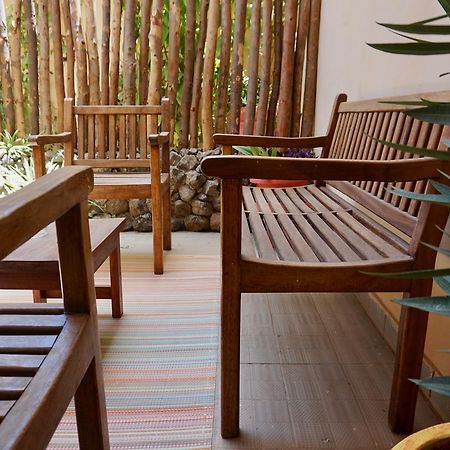 Villa Renaissance Ngor エクステリア 写真