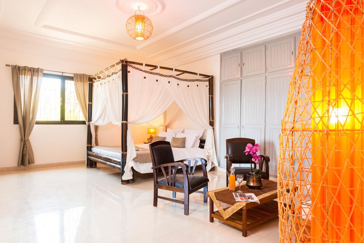 Villa Renaissance Ngor エクステリア 写真