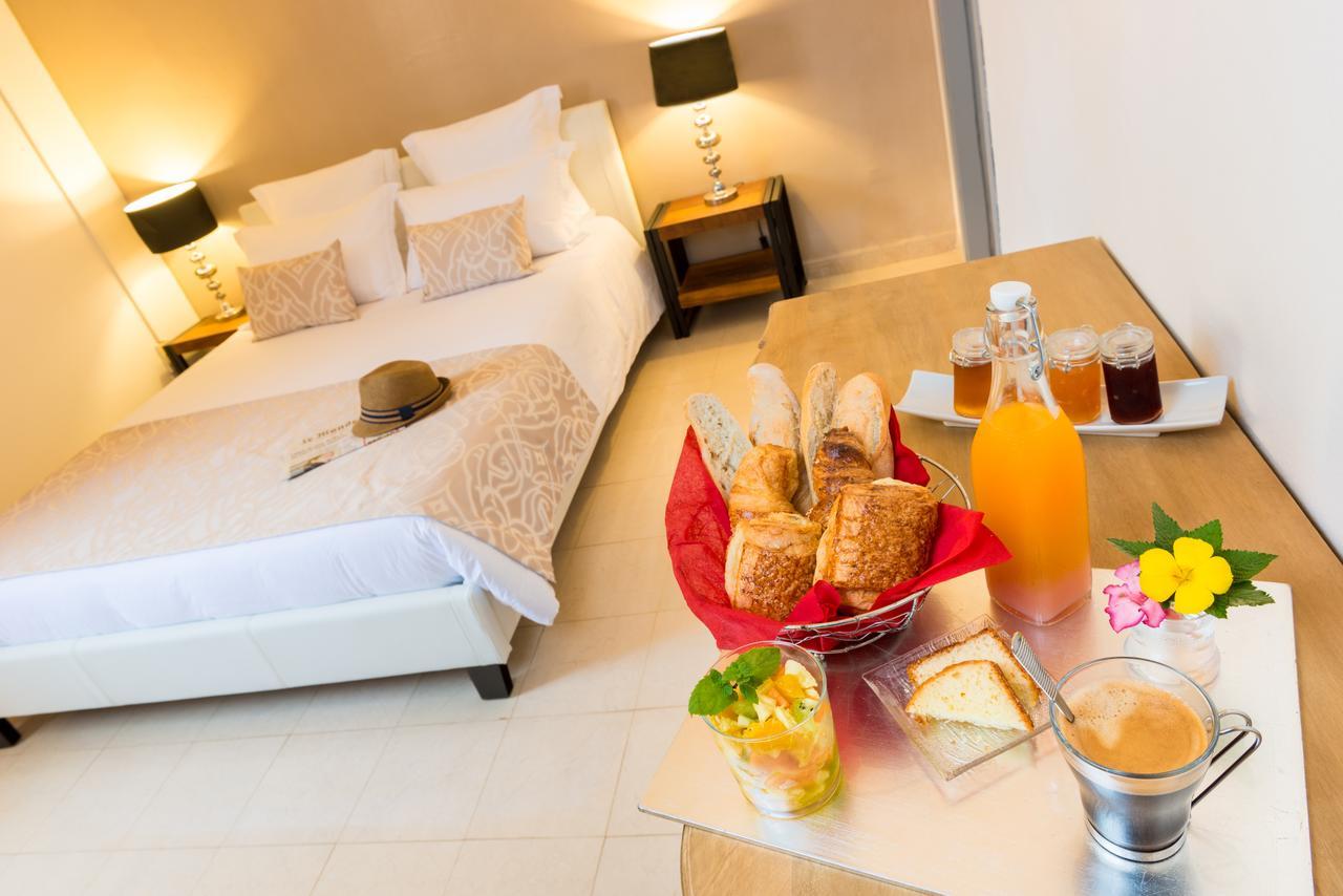 Villa Renaissance Ngor エクステリア 写真