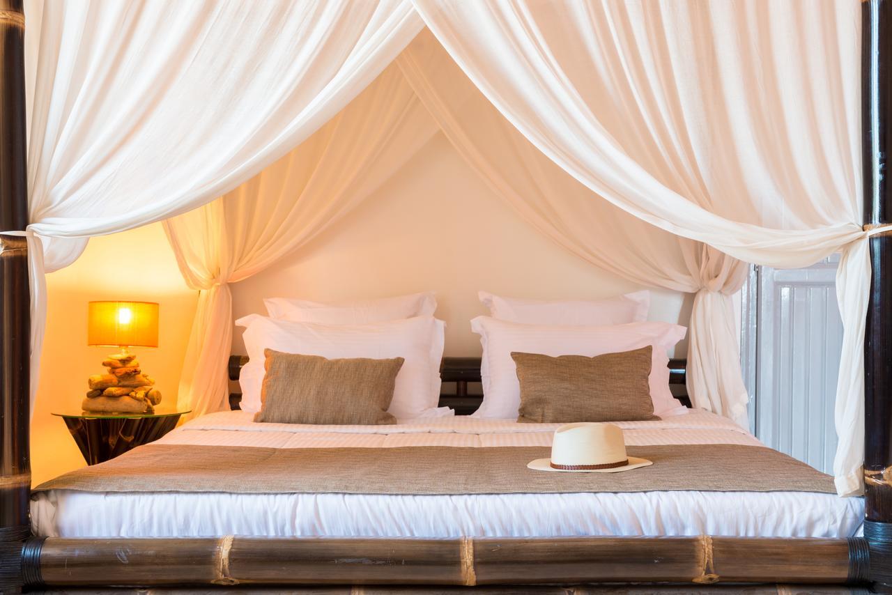 Villa Renaissance Ngor エクステリア 写真