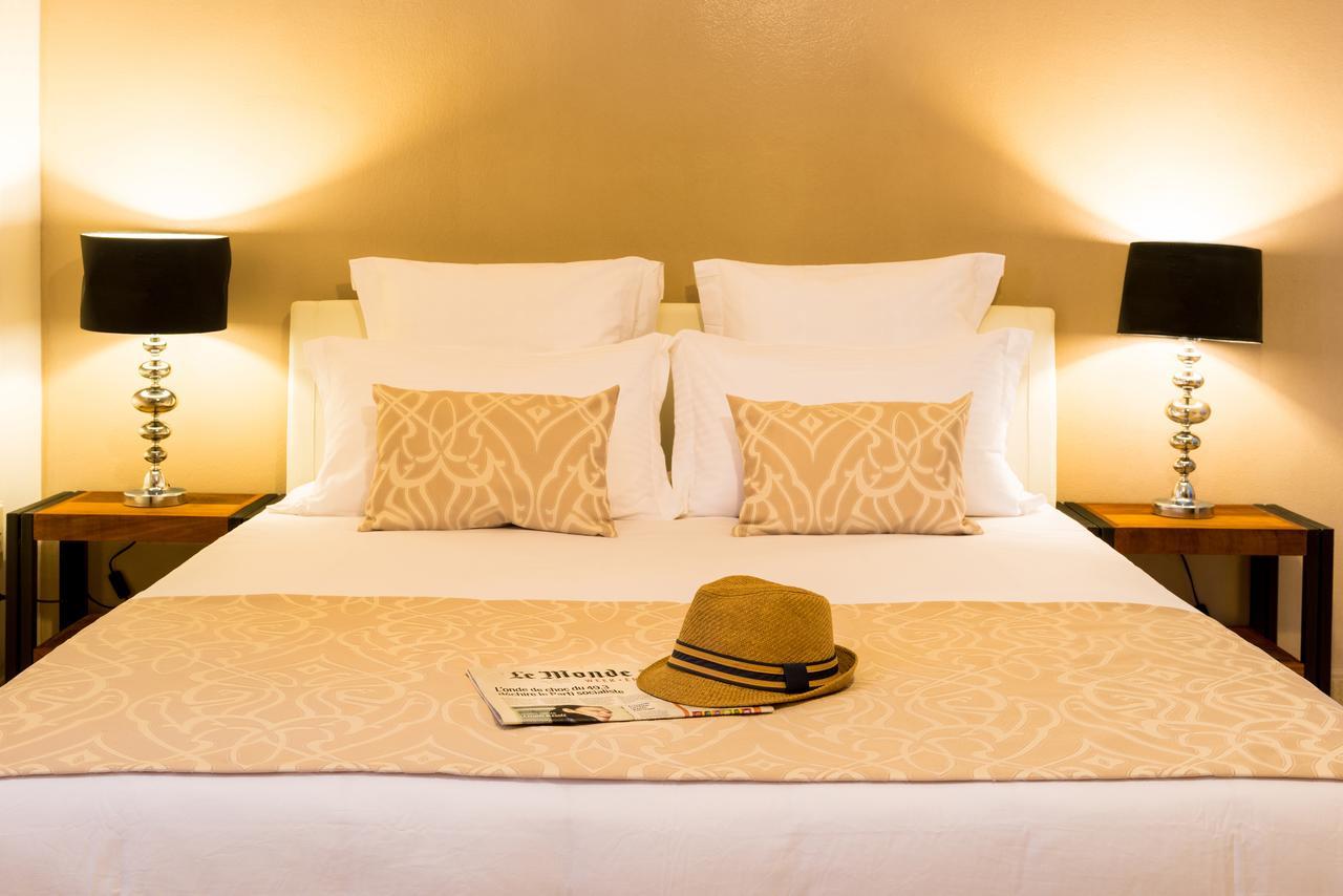 Villa Renaissance Ngor エクステリア 写真