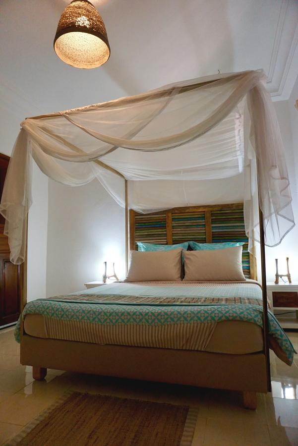 Villa Renaissance Ngor エクステリア 写真