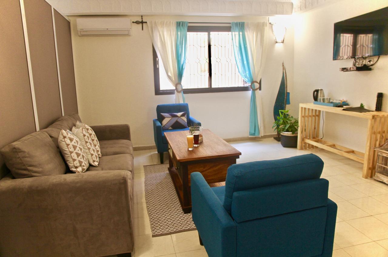 Villa Renaissance Ngor エクステリア 写真